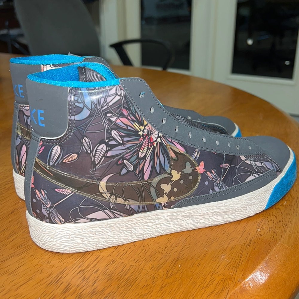 Nike blazer flower